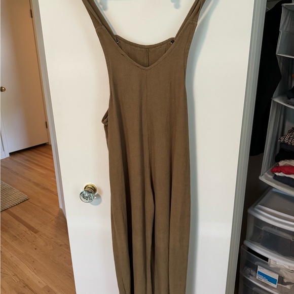 Lulus linen romper XS - Picture 7 of 7